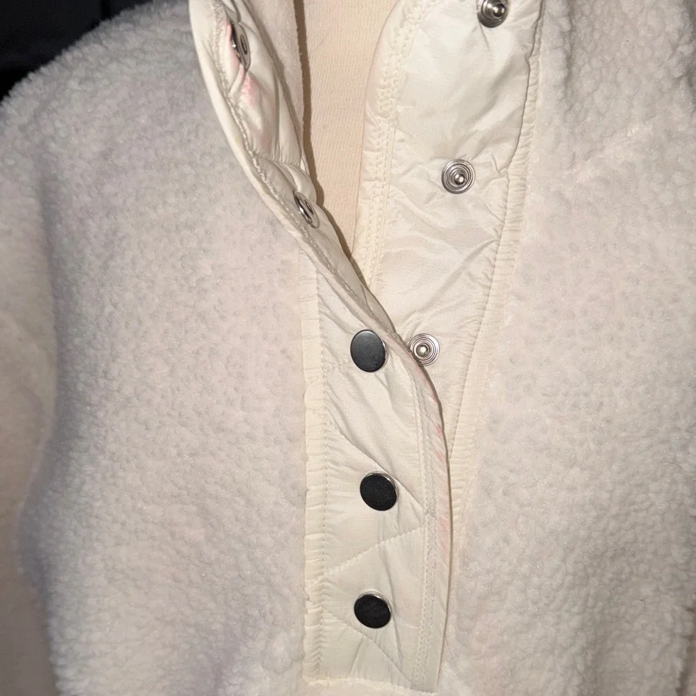 Women's White Sherpa Pullover Jacket